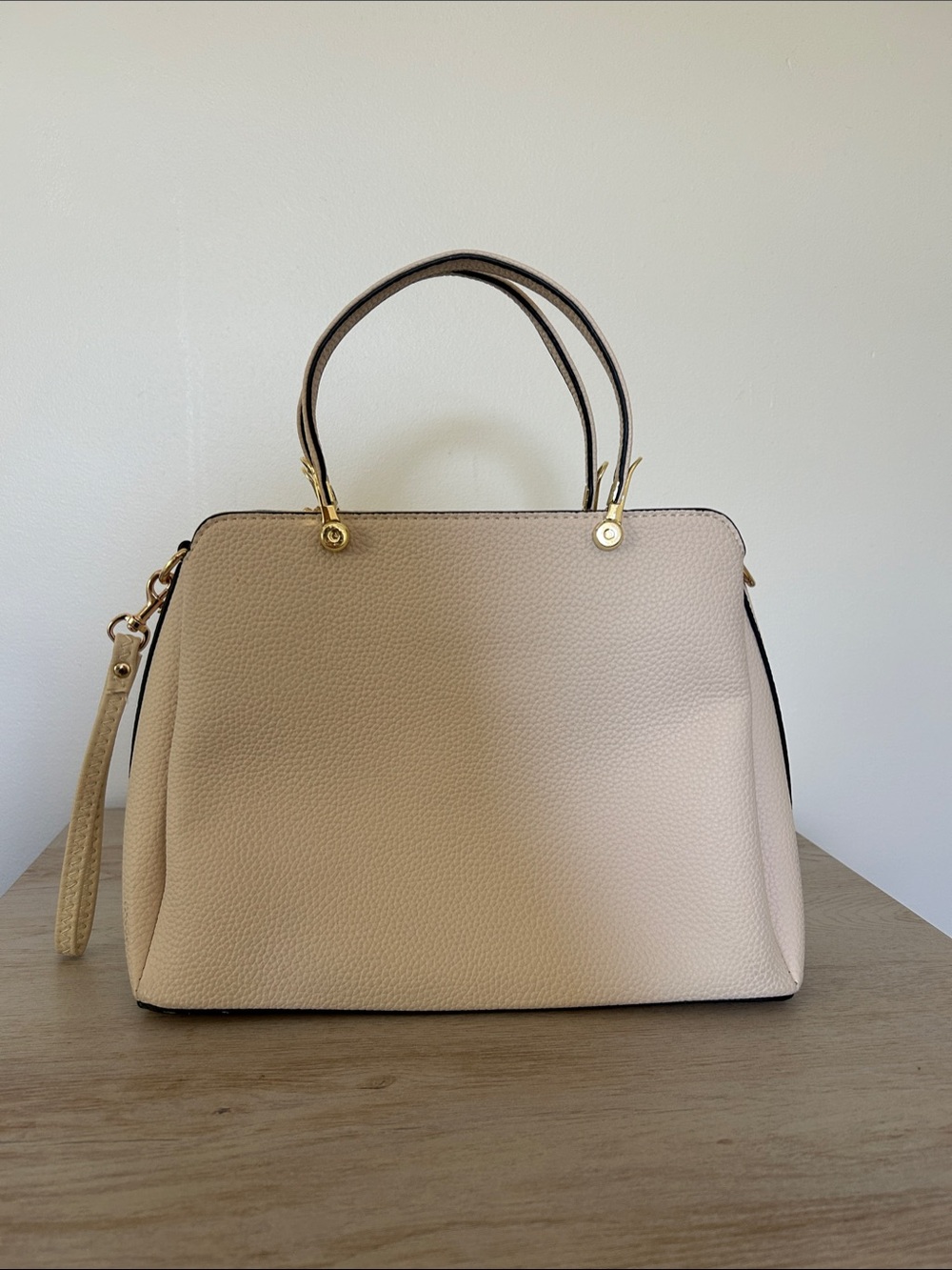 Structured Women’s Tote in Light Beige with Gold Hardware